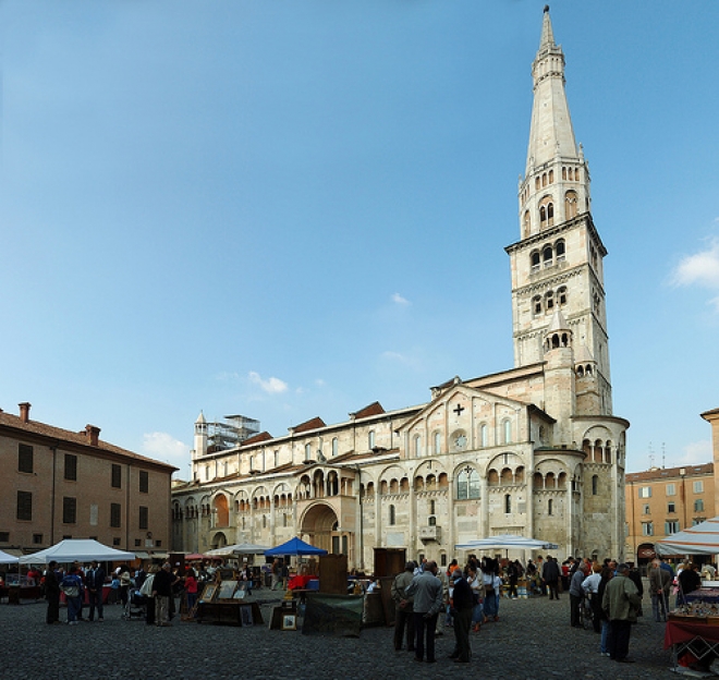 Antiquariato In Piazza Grande