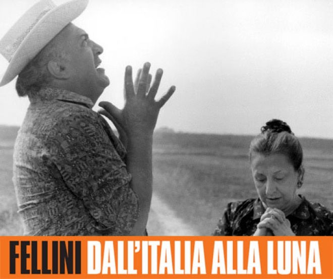 Fellini Dall'Italia Alla Luna