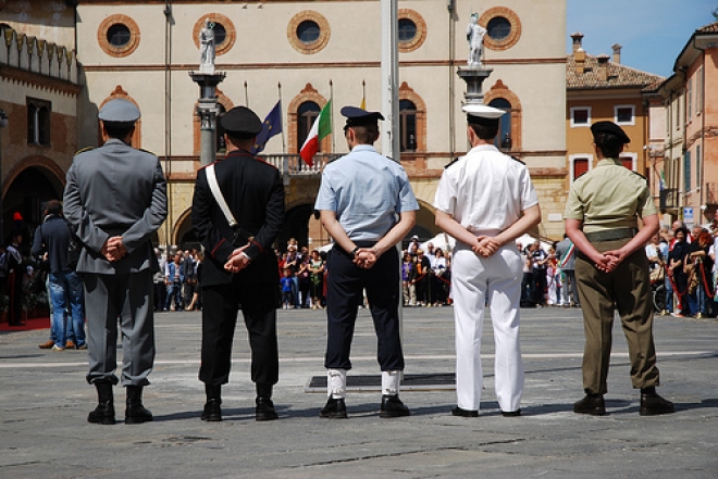 Cambio della guardia a San Petronio