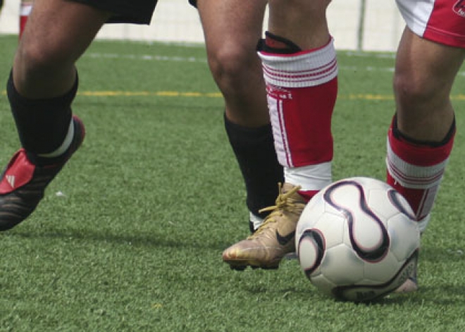 Campo Calcio Con Manto Erboso Ibrido