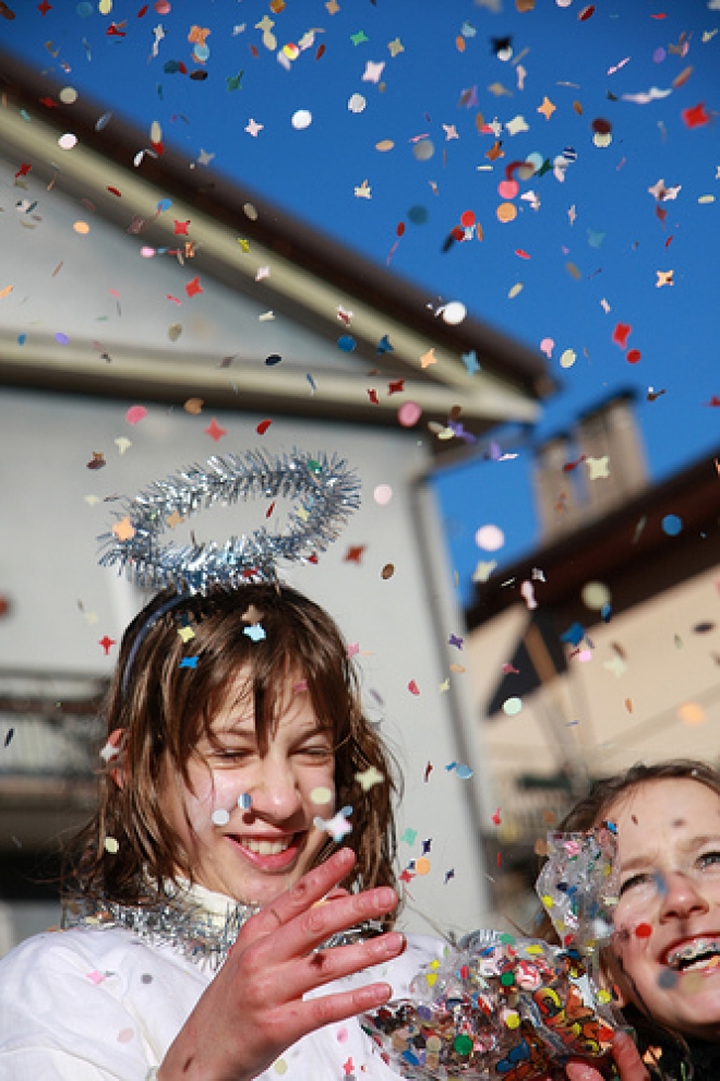 Carnevale in 10mila alla festa