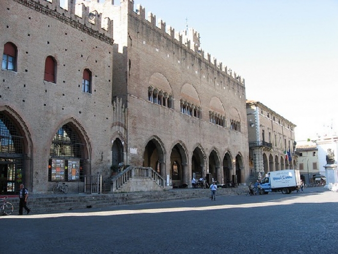 Festa Unità Negozi Aperti Rimini Centro