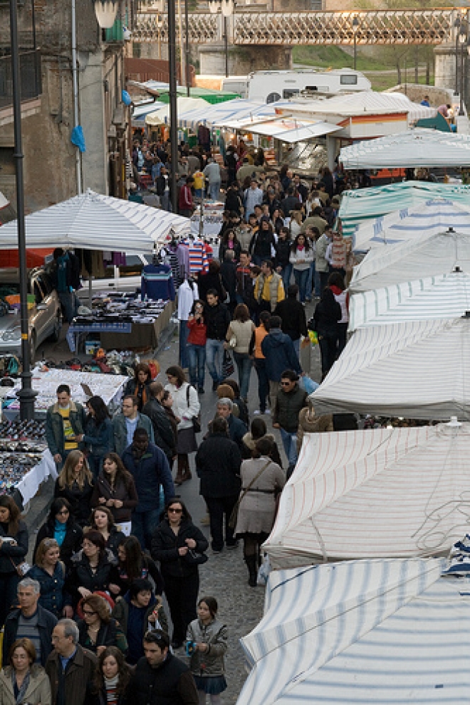 Mercato estivo a Igea Marina