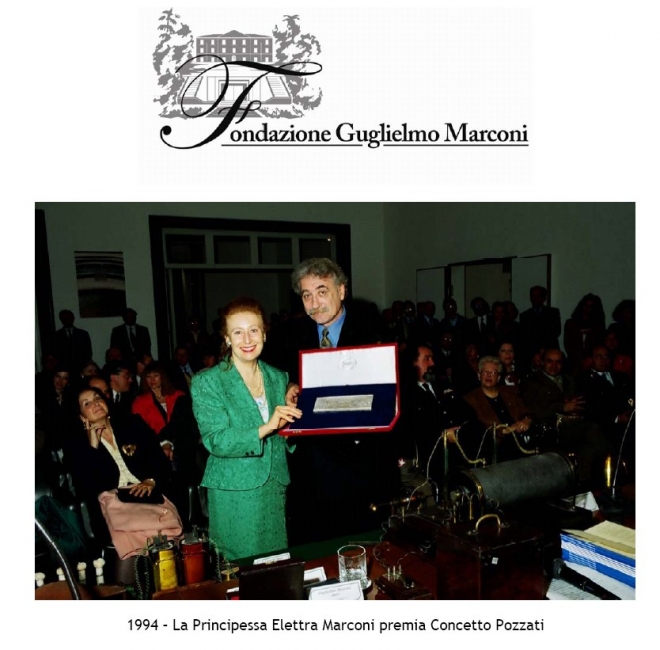 La Principessa Elettra Marcoji premia Concetto Pozzati nel 1994