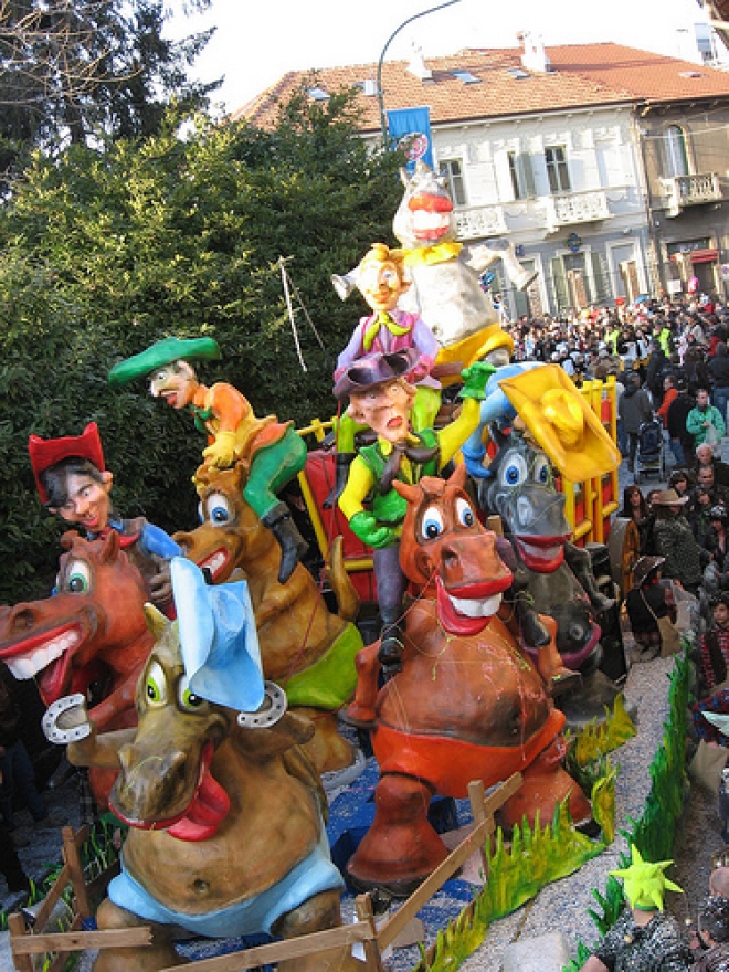 Sfilata finale Carnevale Marina di Ravenna