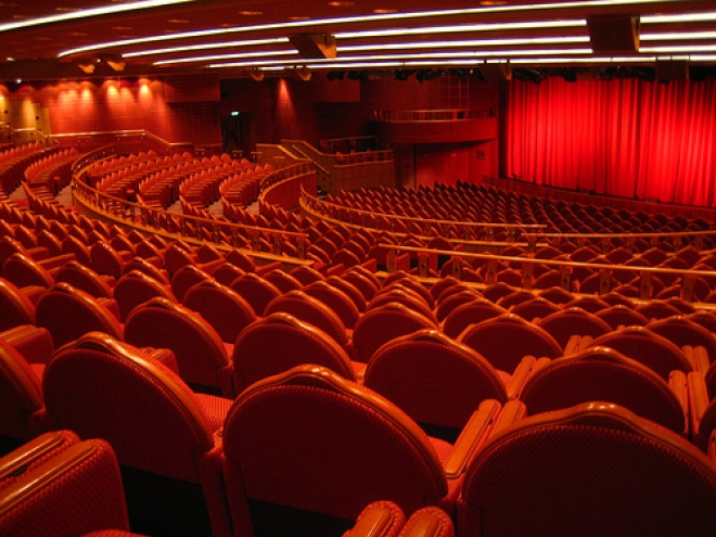 Sgarbi Teatro Ferrara